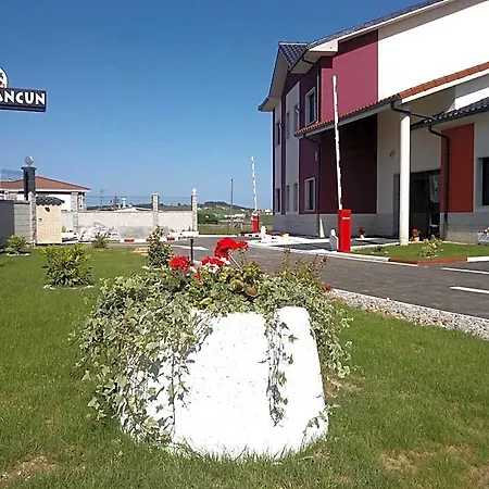 汽车旅馆 坎昆阿维莱斯汽车旅馆