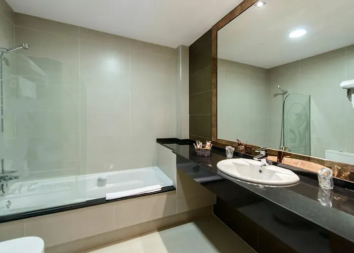 Motel Cancun Aviles 2*